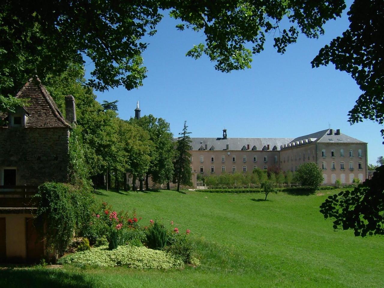 Le Grand Couvent De Gramat Hotel Exterior photo